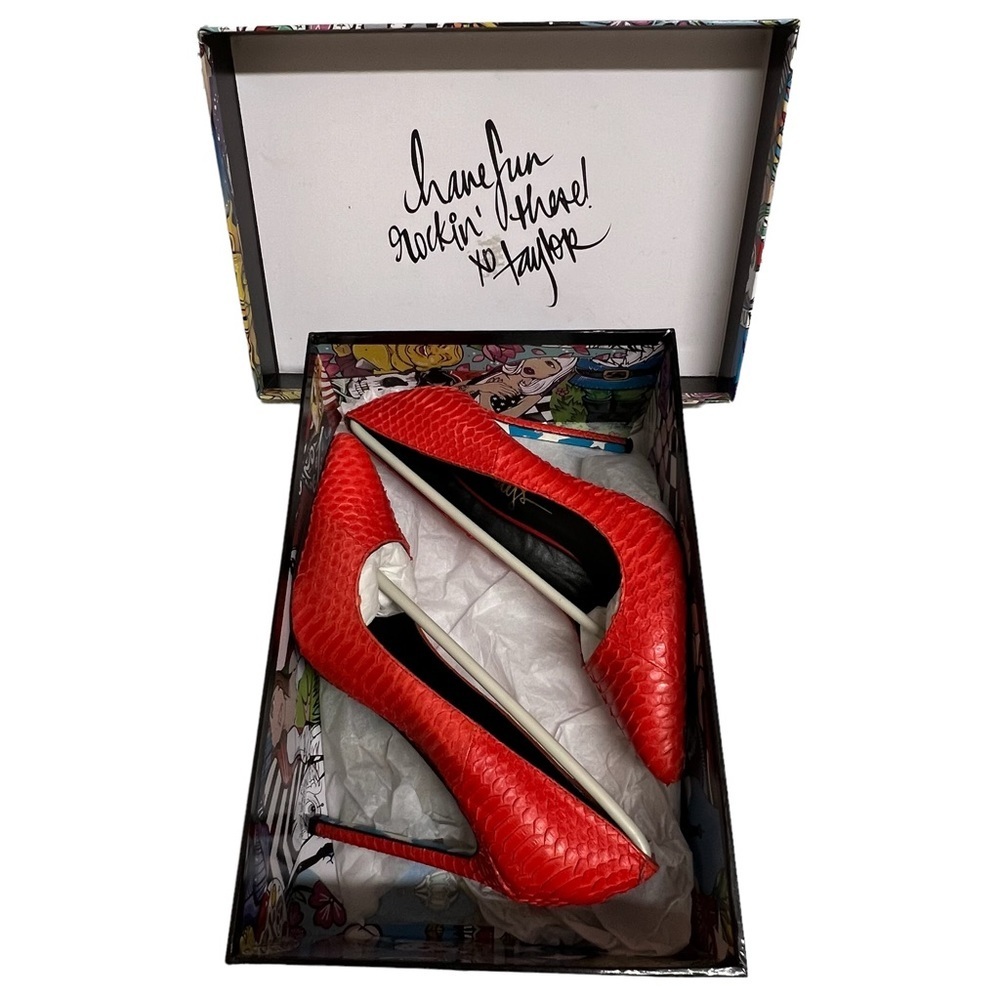 Taylor Says Red American Skulls Stiletto Heels Size 8.5 - Picture 9 of 9